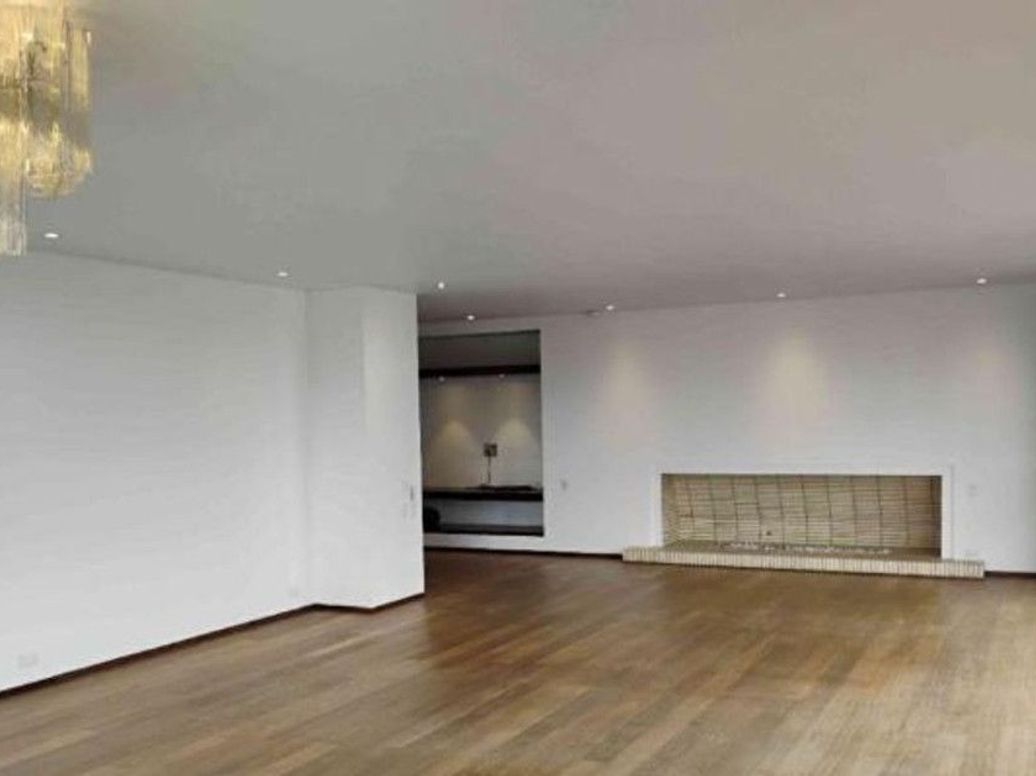 Apartamento de 3 alcobas en venta en Los Rosales, Bogotá, 352 m² · foto 19 de 20