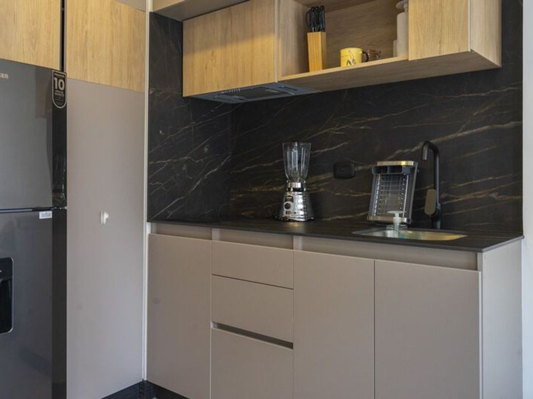 Apartaestudio en venta en Santa Barbara Oriental, Bogotá, 37 m² · foto 2 de 18