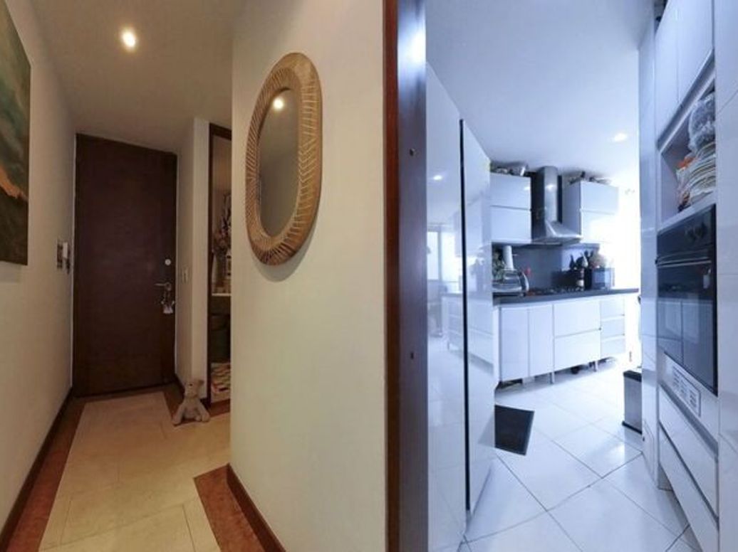 Apartamento de 3 alcobas en venta en Santa Barbara Occidental, Bogotá, 125 m² · foto 6 de 20