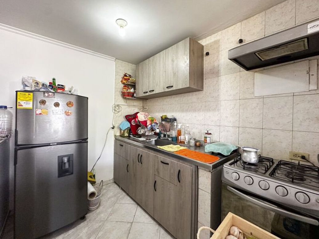 Casa de 5 alcobas en venta en Los Nogales, Bogotá, 210 m² · foto 10 de 20