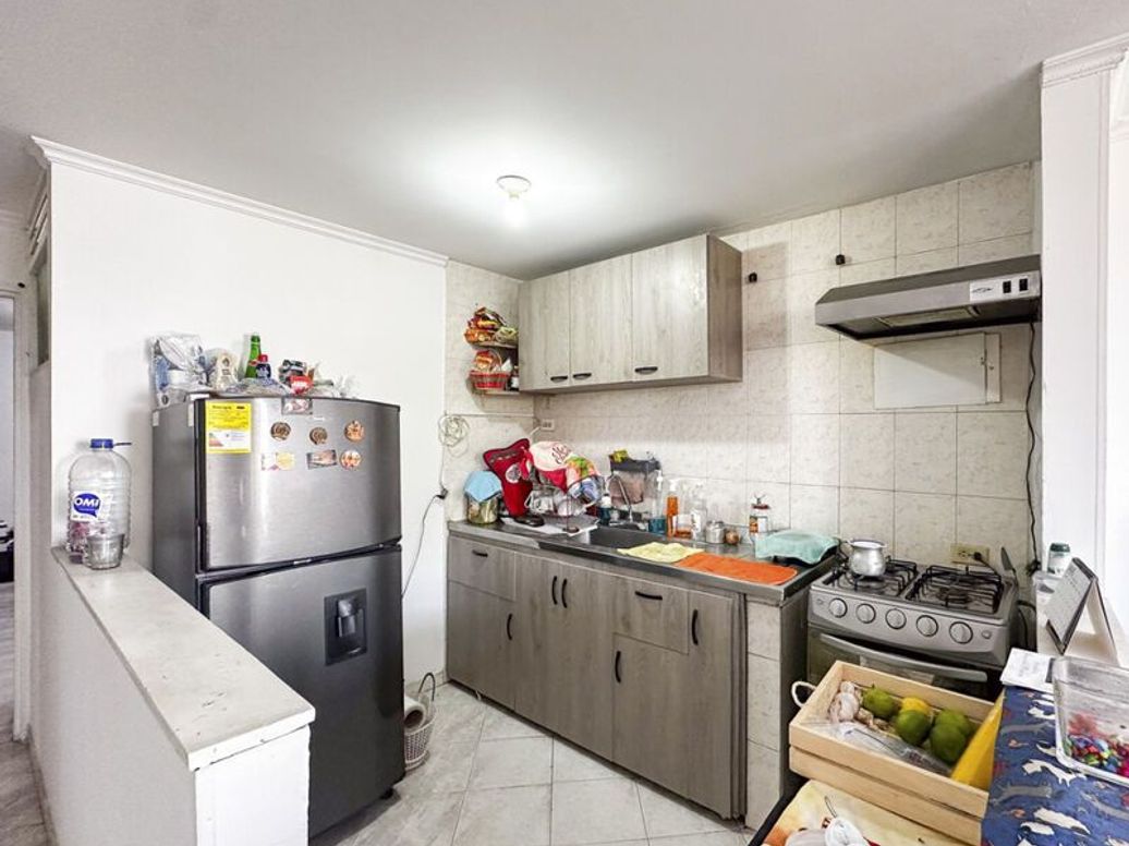 Casa de 5 alcobas en venta en Los Nogales, Bogotá, 210 m² · foto 8 de 20