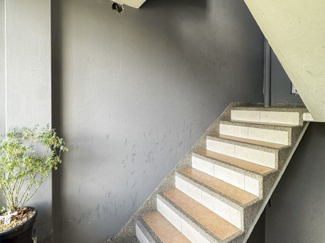 Casa de 5 alcobas en venta en Los Nogales, Bogotá, 210 m² · foto 19 de 20