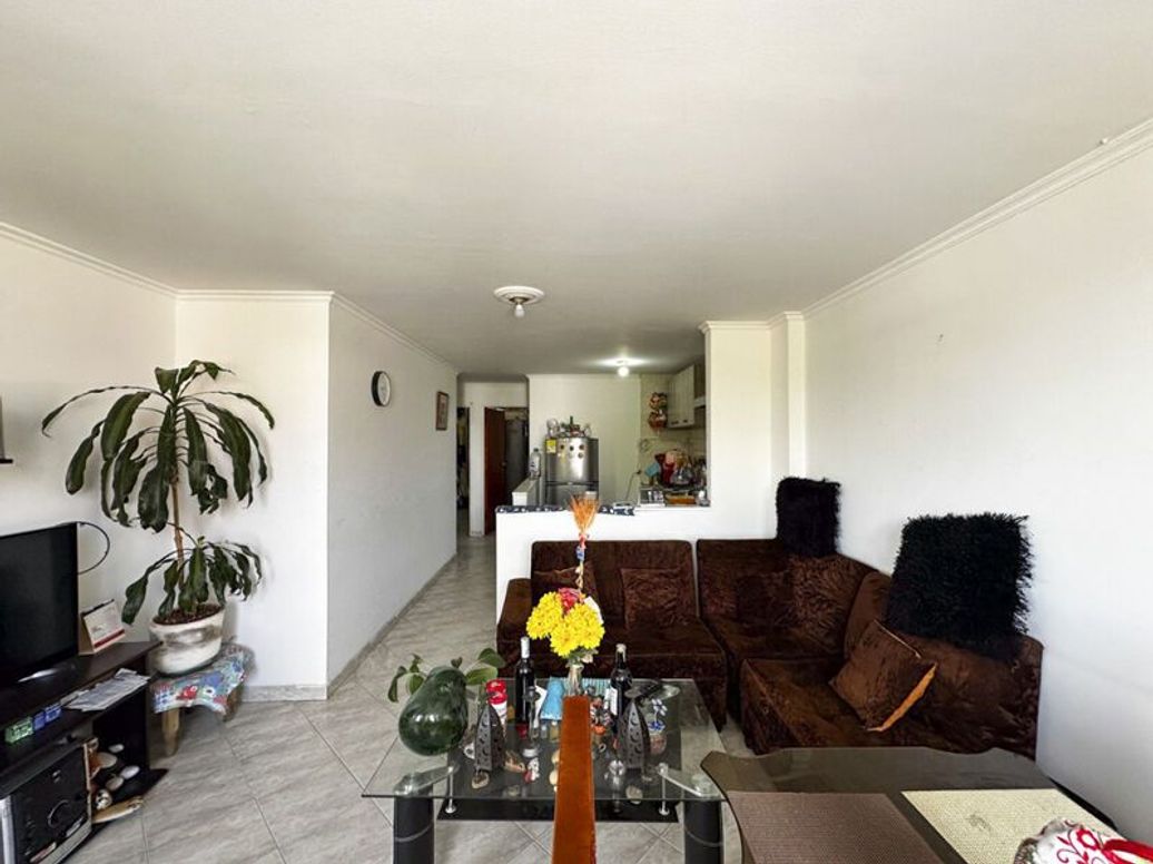 Casa de 5 alcobas en venta en Los Nogales, Bogotá, 210 m² · foto 7 de 20
