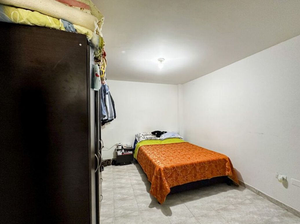 Casa de 5 alcobas en venta en Los Nogales, Bogotá, 210 m² · foto 16 de 20