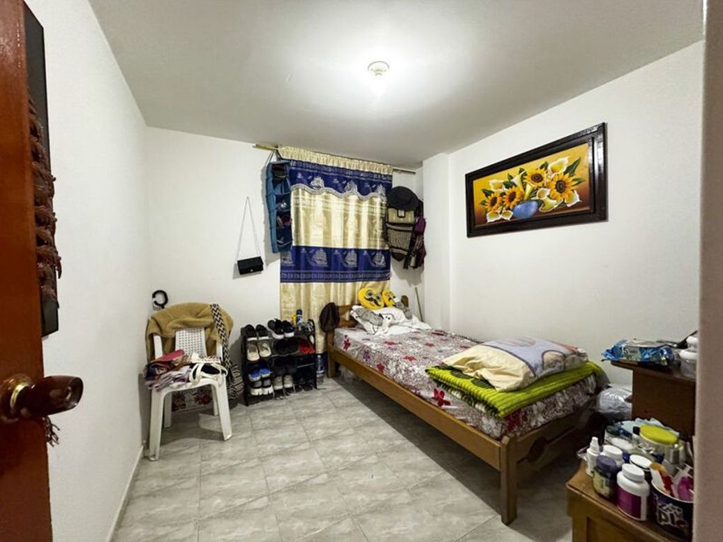 Casa de 5 alcobas en venta en Los Nogales, Bogotá, 210 m² · foto 14 de 20
