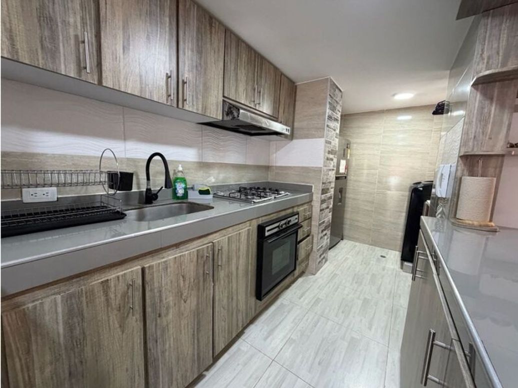 Apartamento de 2 alcobas en venta en Los Cedritos, Bogotá, 66 m² · foto 4 de 20