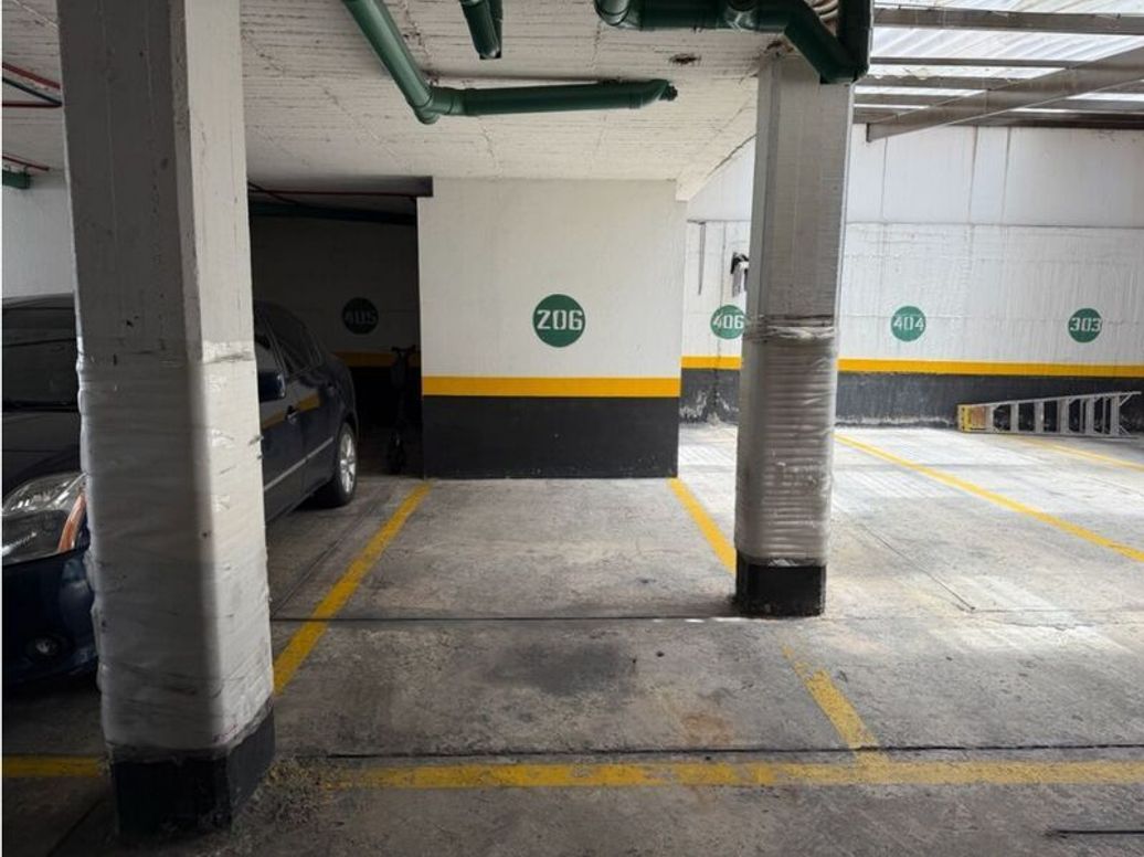 Apartamento de 2 alcobas en venta en Los Cedritos, Bogotá, 66 m² · foto 15 de 20