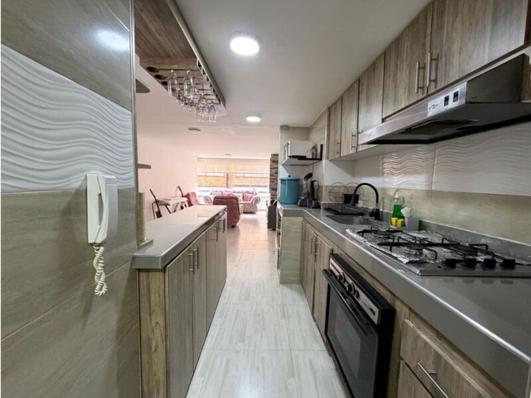 Apartamento de 2 alcobas en venta en Los Cedritos, Bogotá, 66 m² · foto 6 de 20