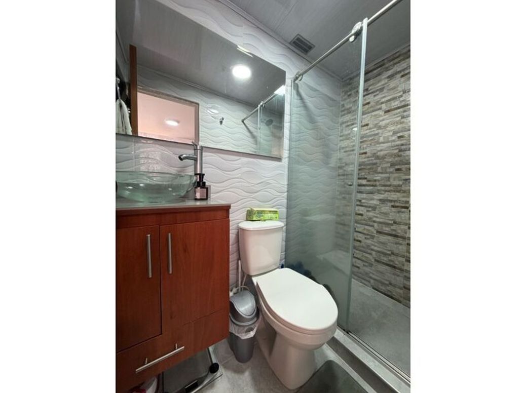 Apartamento de 2 alcobas en venta en Los Cedritos, Bogotá, 66 m² · foto 13 de 20