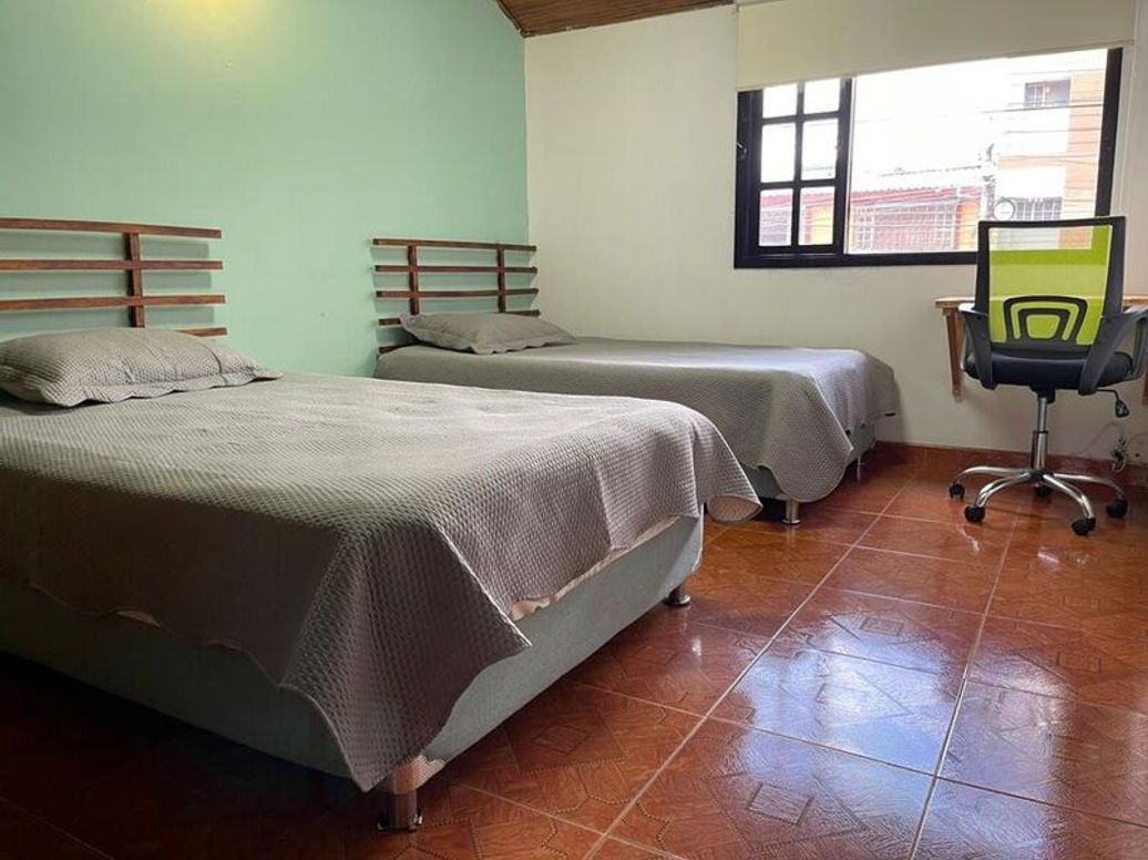 Casa de 6 alcobas en venta en Julio Flórez, Bogotá, 293 m² · foto 5 de 10