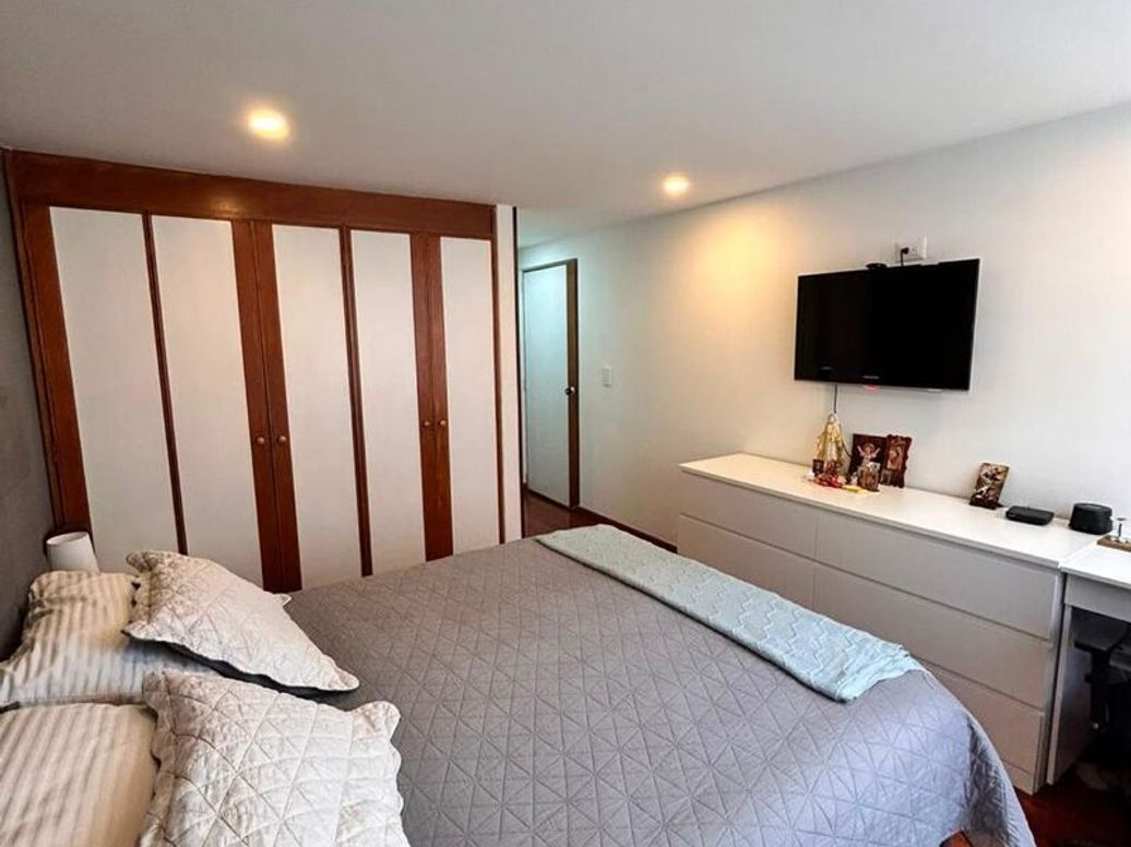 Apartamento de 3 alcobas en venta en Caobos Salazar, Bogotá, 75 m² · foto 10 de 20