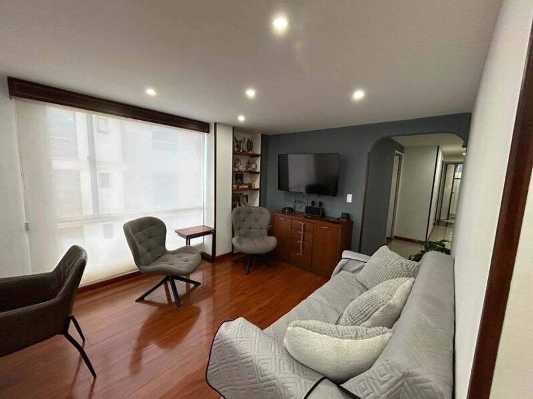 Apartamento de 3 alcobas en venta en Caobos Salazar, Bogotá, 75 m² · foto 4 de 20