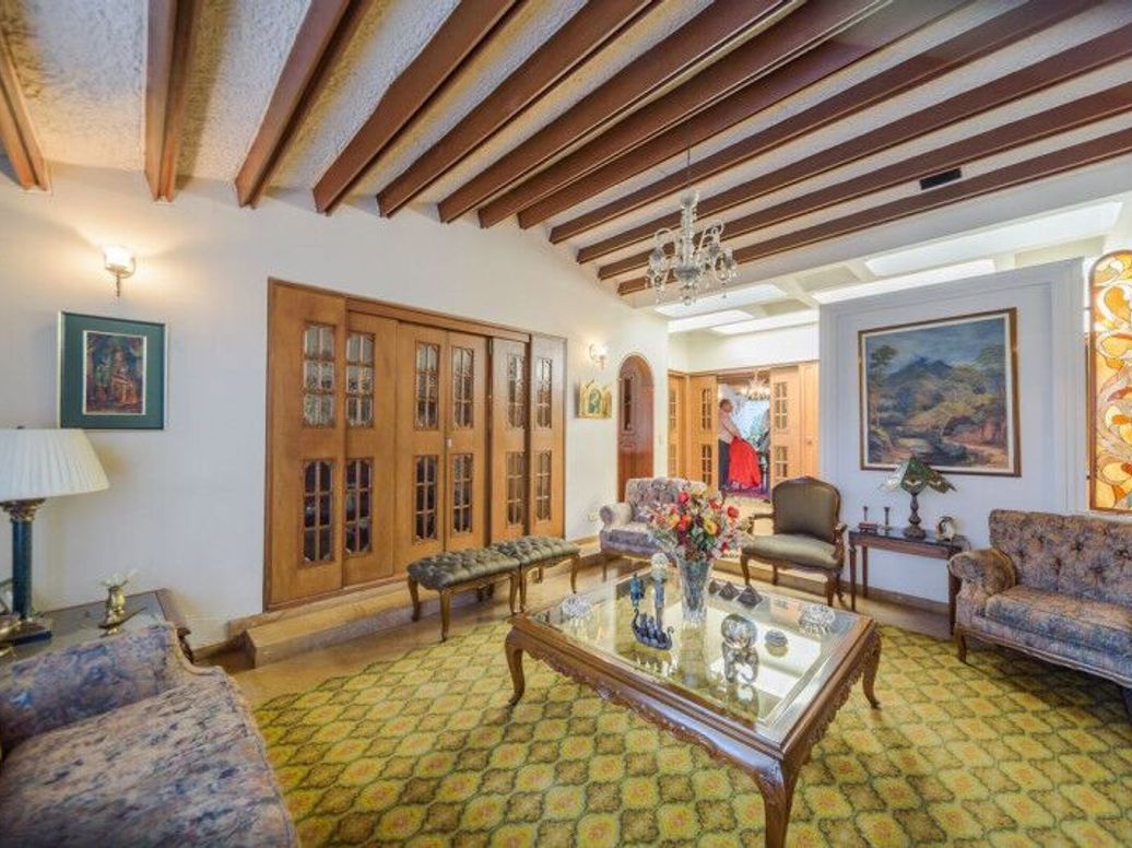 Casa de 5 alcobas en venta en Mónaco, Bogotá, 356 m² · foto 3 de 20