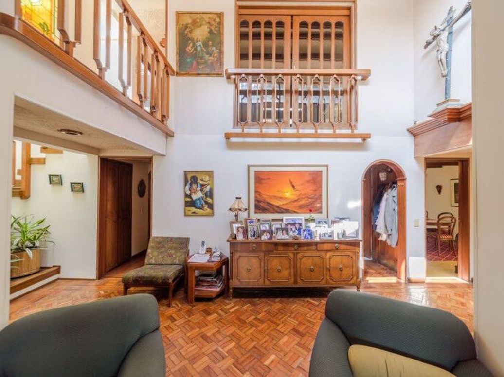 Casa de 5 alcobas en venta en Mónaco, Bogotá, 356 m² · foto 5 de 20
