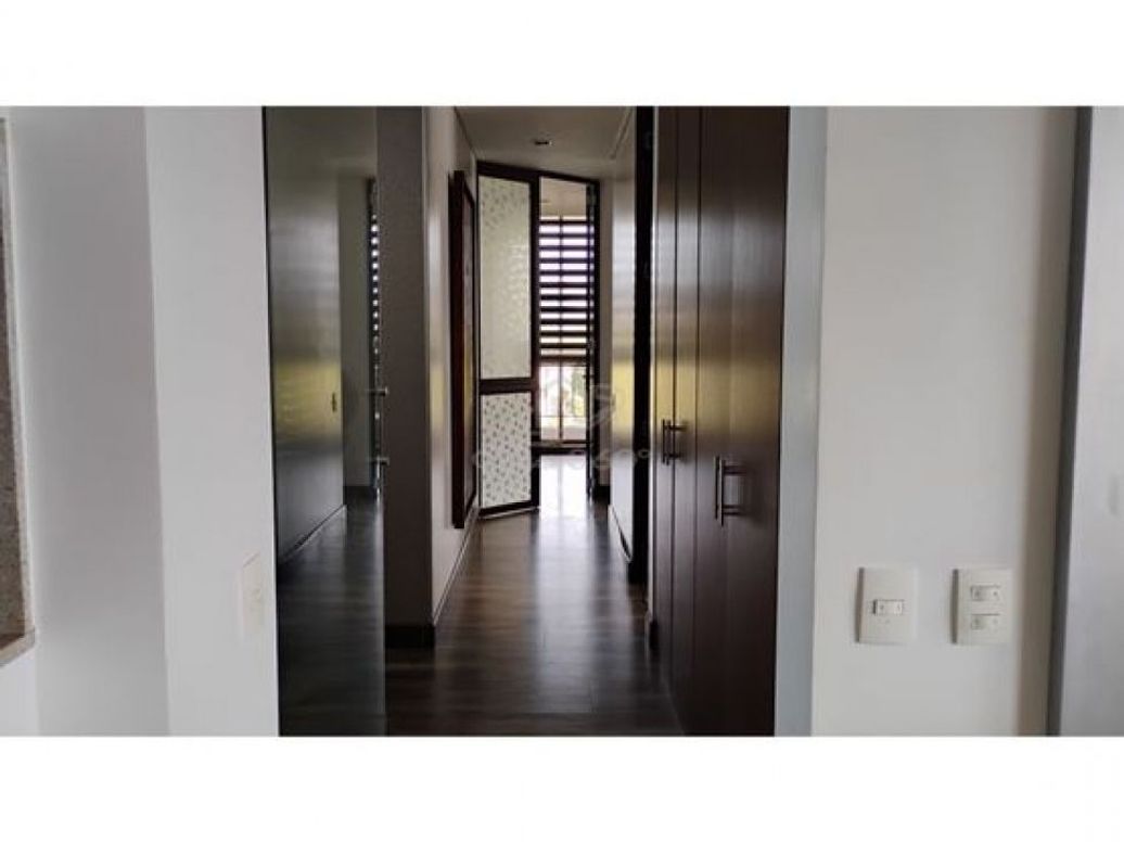 Apartamento de 3 alcobas en venta en Casa Blanca, Bogotá, 156 m² · foto 3 de 20