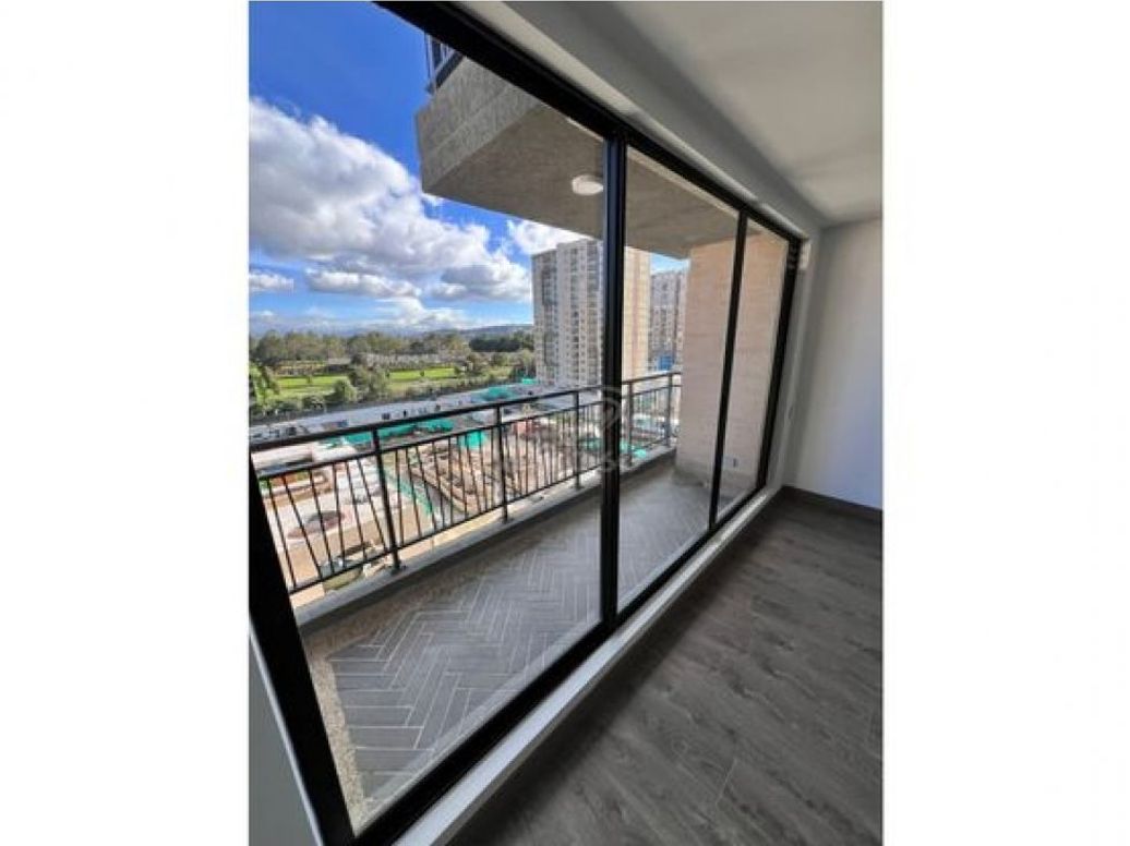 Apartamento de 2 alcobas en venta en Suba, Bogotá, 65 m² · foto 3 de 12