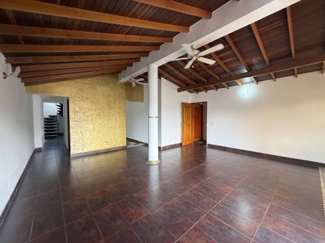 ARRIENDO de CASA en BELEN MIRAVALLE, Medellín en Miravalle