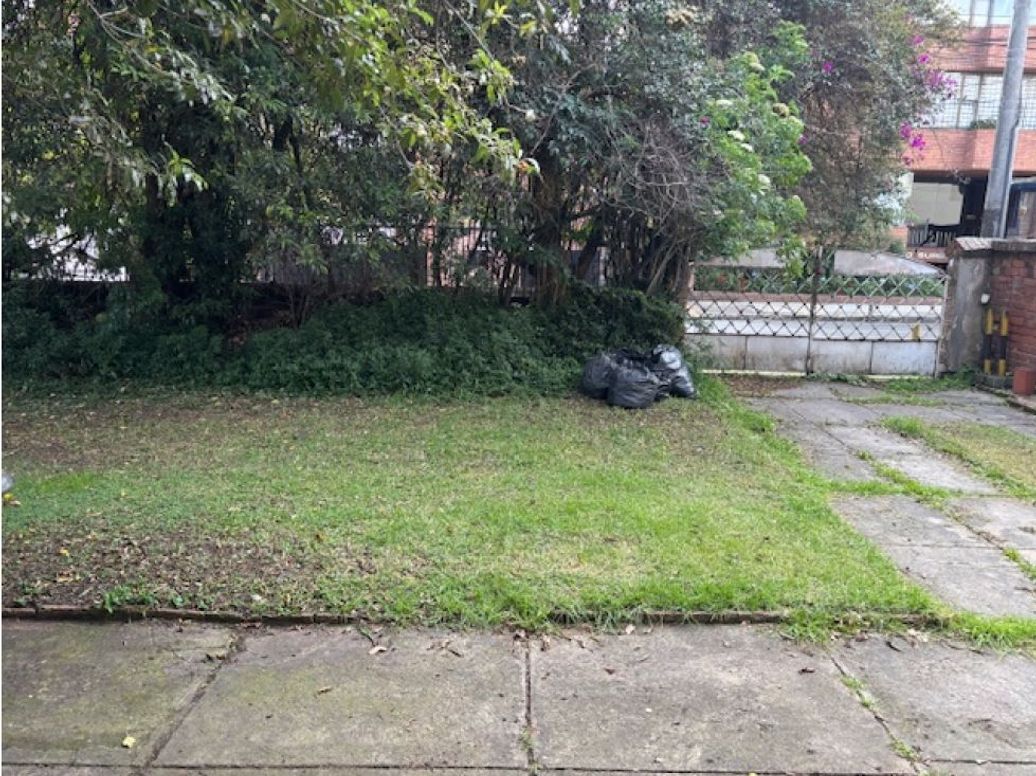 Casa de 6 alcobas en venta en Quinta Camacho, Bogotá, 746 m² · foto 3 de 11