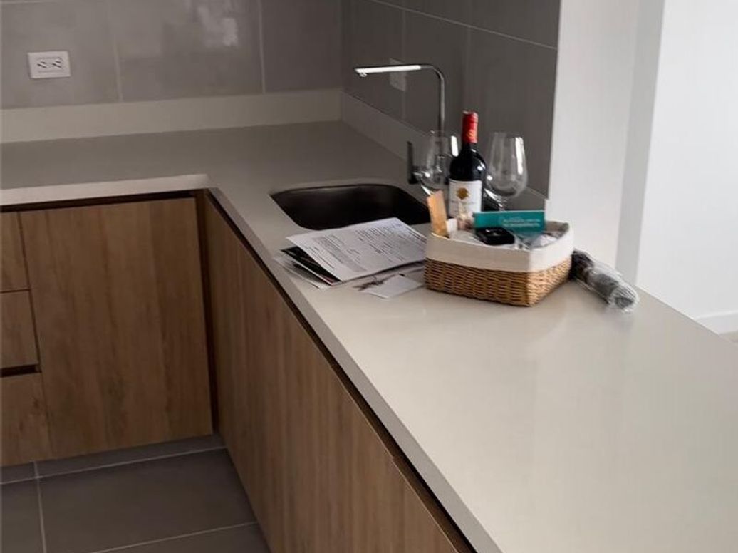 Apartamento de 3 alcobas en venta en Nueva Villemar, Bogotá, 72 m² · foto 2 de 20
