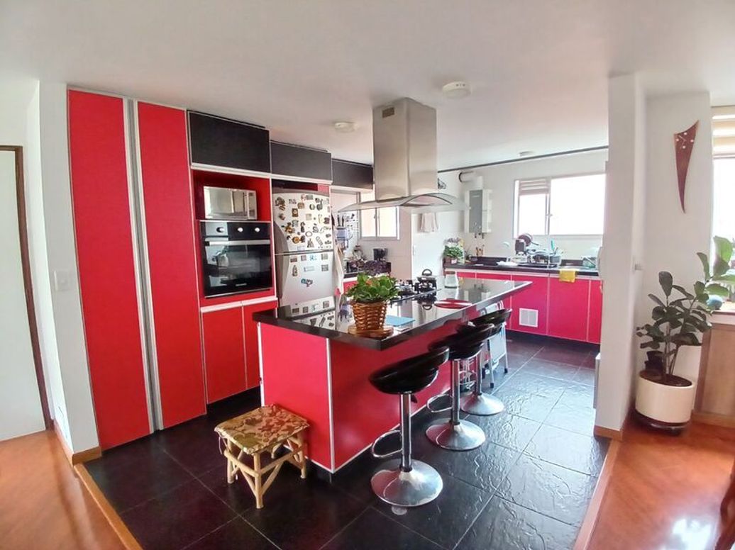 Apartamento de 3 alcobas en venta en La Esperanza, Bogotá, 100 m² · foto 2 de 18