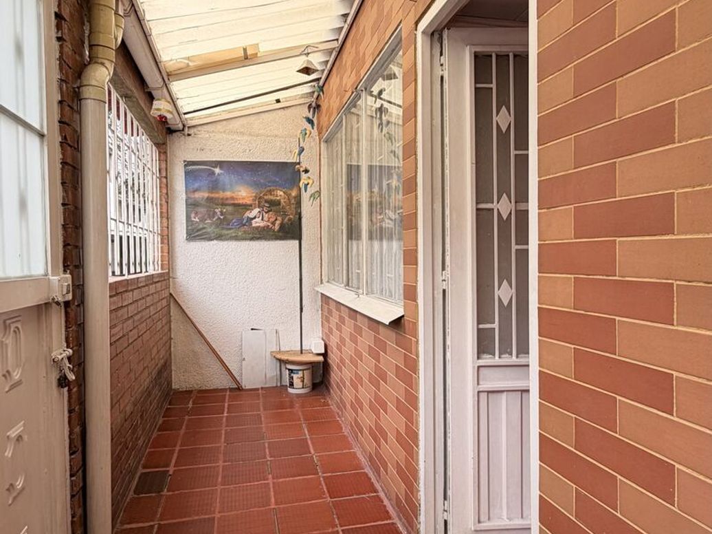 Casa de 4 alcobas en venta en Paris, Bogotá, 83 m² · foto 3 de 16