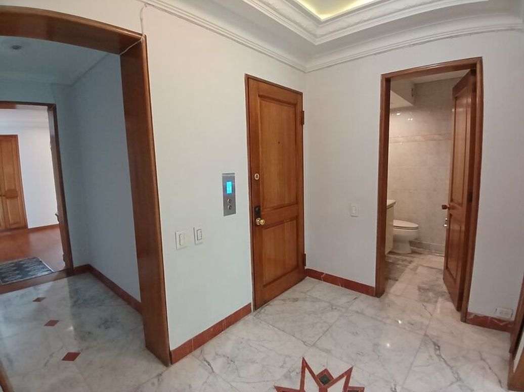 Apartamento de 3 alcobas en venta en Chico Norte Et. Ii, Bogotá, 217 m² · foto 14 de 20