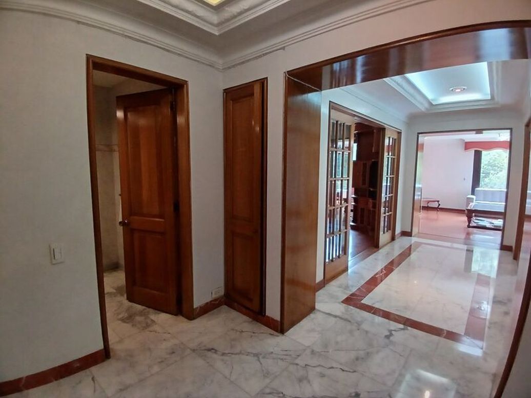 Apartamento de 3 alcobas en venta en Chico Norte Et. Ii, Bogotá, 217 m² · foto 15 de 20