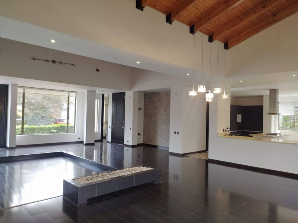 Casa de 4 alcobas en venta en Viveros, Bogotá, 349 m² · foto 3 de 20