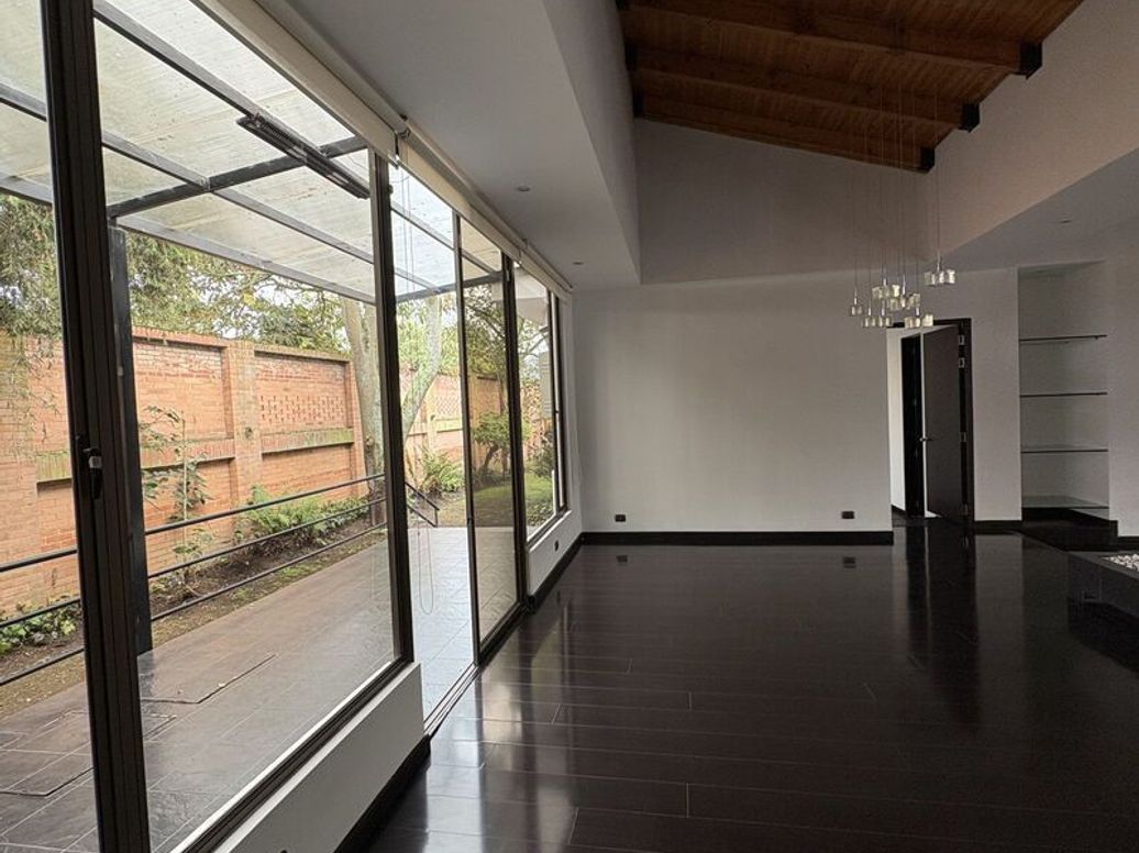 Casa de 4 alcobas en venta en Viveros, Bogotá, 349 m² · foto 13 de 20
