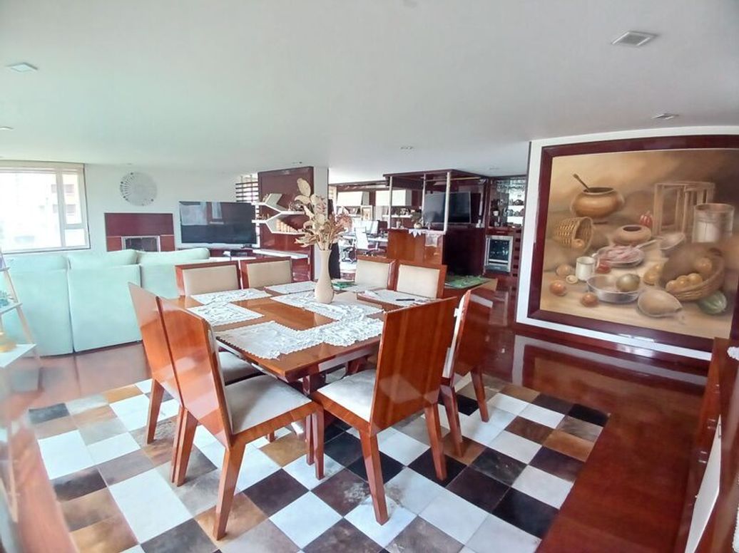 Apartamento de 4 alcobas en venta en Cr. Puerto Madero, Bogotá, 236 m² · foto 9 de 16