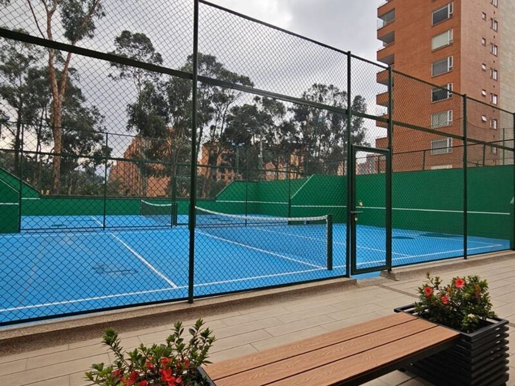 Apartamento de 4 alcobas en venta en Cr. Puerto Madero, Bogotá, 236 m² · foto 16 de 16