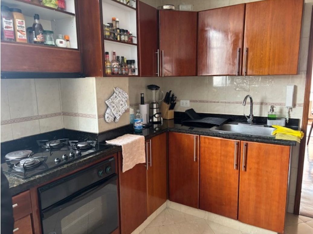 Apartamento de 3 alcobas en arriendo en Santa Paula, Bogotá, 150 m² · foto 4 de 11