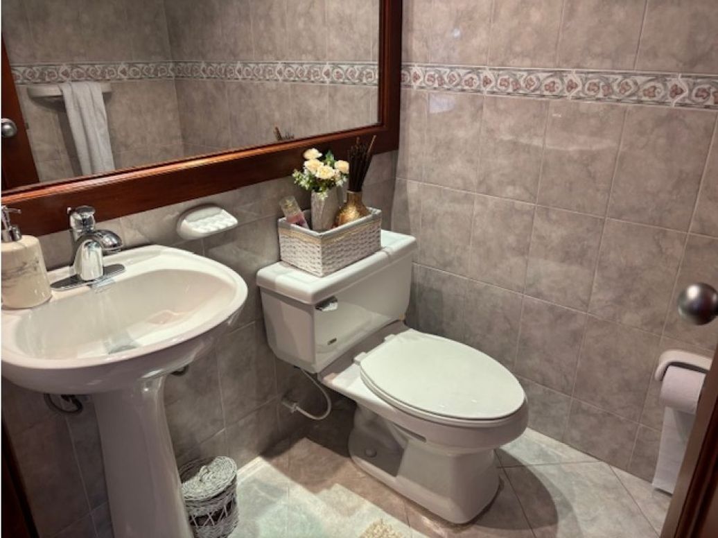 Apartamento de 3 alcobas en arriendo en Santa Paula, Bogotá, 150 m² · foto 3 de 11