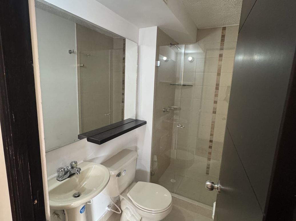 Apartamento de 3 alcobas en venta en El Tintal, Bogotá, 75 m² · foto 2 de 20