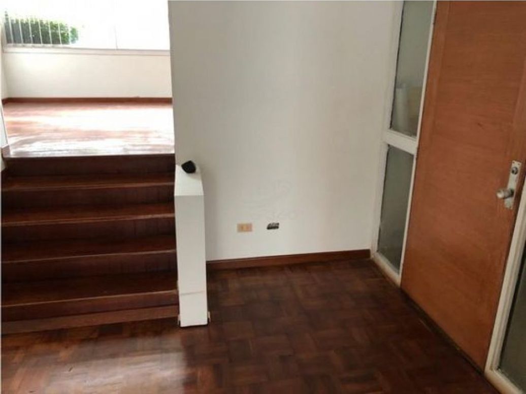 Casa de 4 alcobas en venta en Polo Club, Bogotá, 230 m² · foto 8 de 13