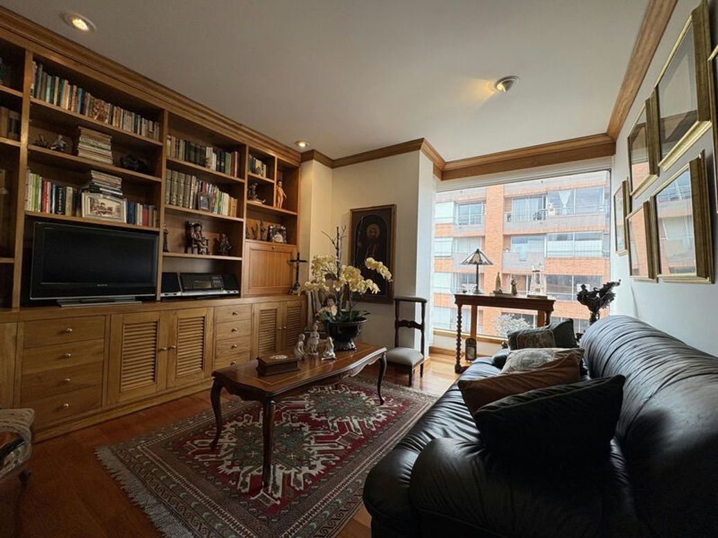 Apartamento de 3 alcobas en venta en Santa Bibiana, Bogotá, 180 m² · foto 4 de 15