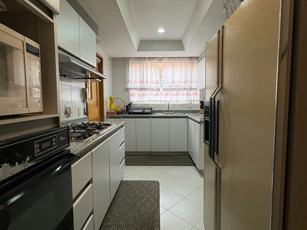 Apartamento de 3 alcobas en venta en Santa Bibiana, Bogotá, 180 m² · foto 6 de 15