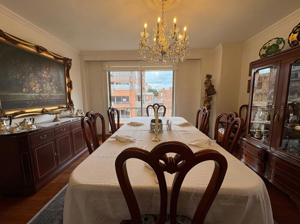 Apartamento de 3 alcobas en venta en Santa Bibiana, Bogotá, 180 m² · foto 3 de 15