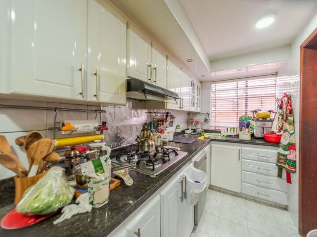 Apartamento de 4 alcobas en venta en Santa Barbara Occidental, Bogotá, 150 m² · foto 8 de 20