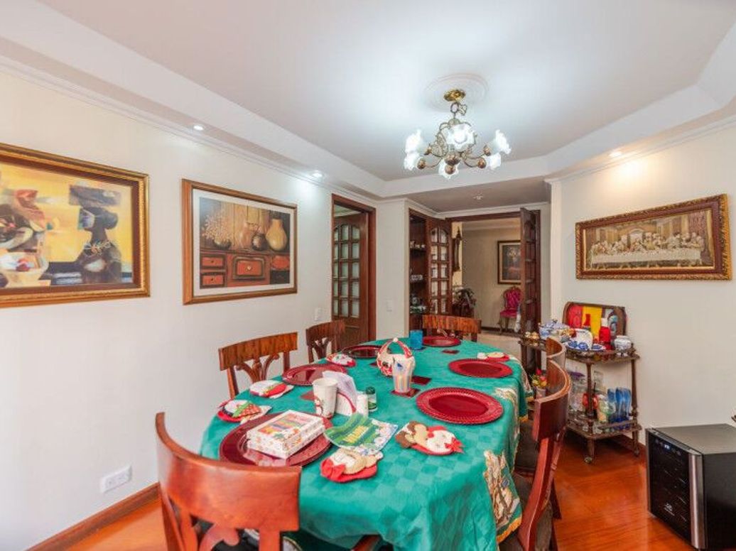 Apartamento de 4 alcobas en venta en Santa Barbara Occidental, Bogotá, 150 m² · foto 12 de 20