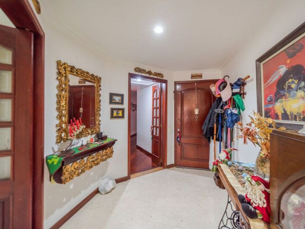 Apartamento de 4 alcobas en venta en Santa Barbara Occidental, Bogotá, 150 m² · foto 14 de 20