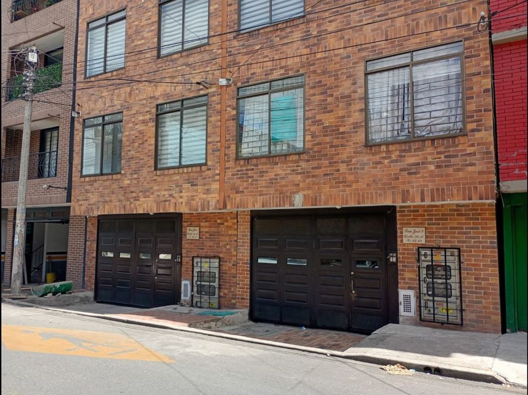 Apartaestudio en venta en La Granja, Bogotá, 73 m² · foto 15 de 18