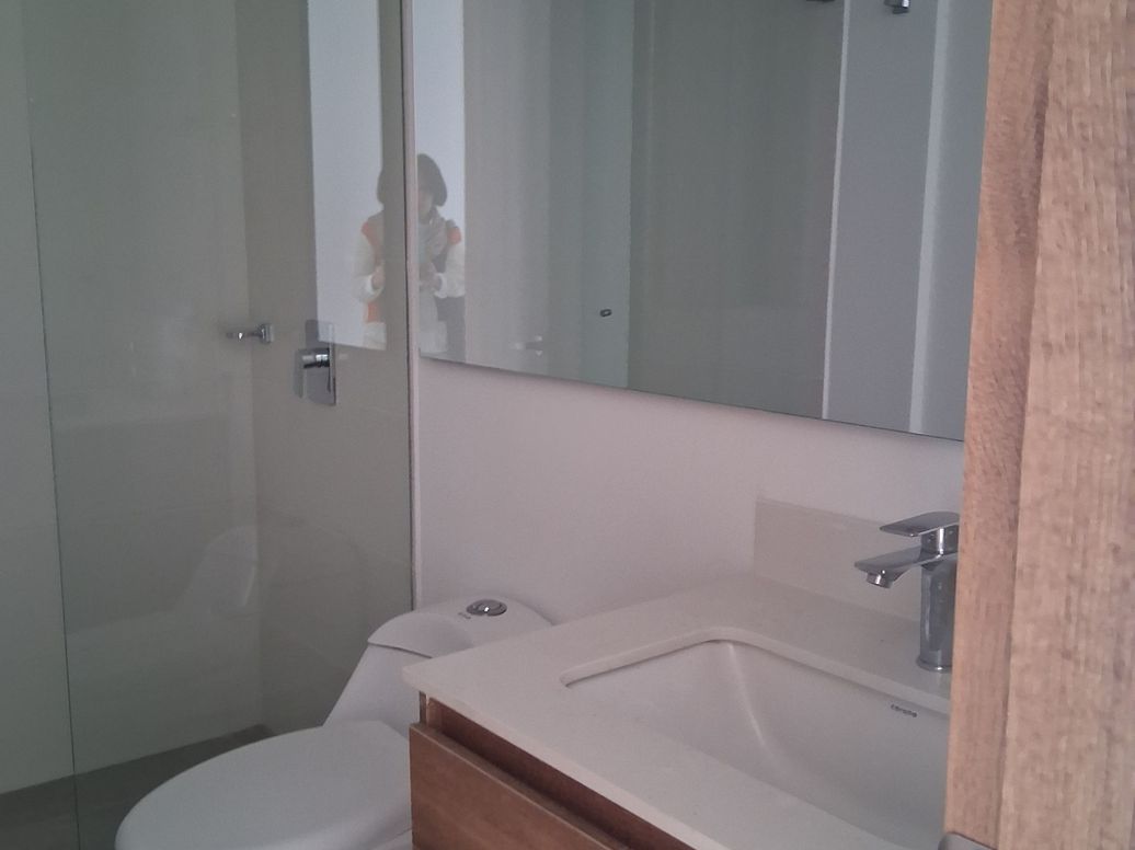 Apartamento de 2 alcobas en venta en Cedritos, Bogotá, 87 m² · foto 6 de 11