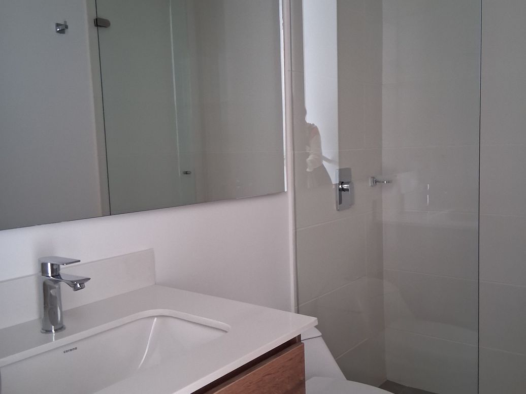 Apartamento de 1 alcoba en venta en Cedritos, Bogotá, 63 m² · foto 6 de 14