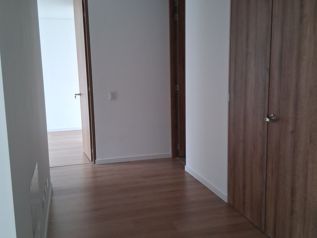 Apartamento de 1 alcoba en venta en Cedritos, Bogotá, 63 m² · foto 11 de 14