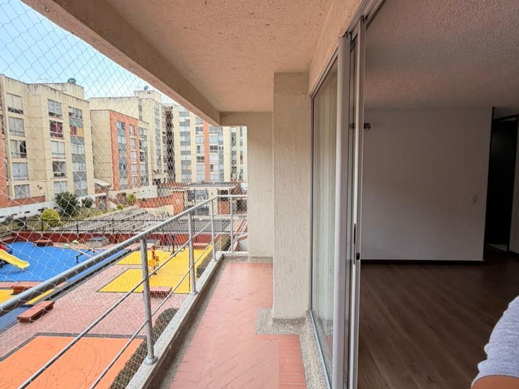 Apartamento de 4 alcobas en arriendo en Tibabita, Bogotá, 92 m² · foto 2 de 16