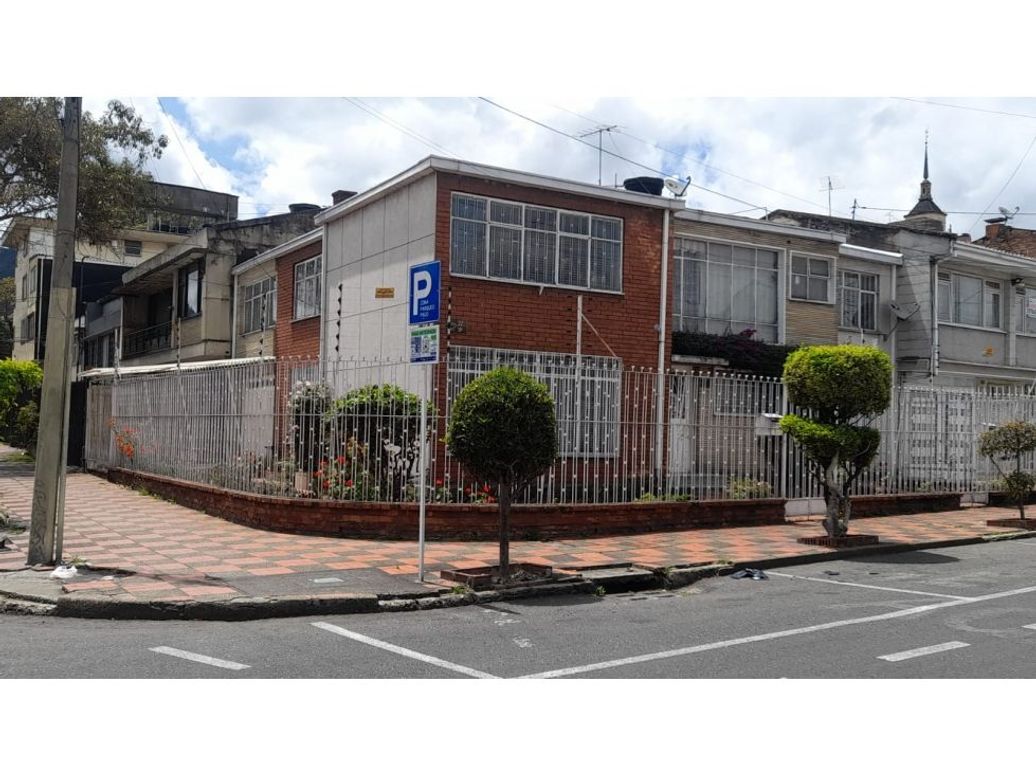 Casa de 5 alcobas en venta en La Soledad, Bogotá, 317 m² · foto 15 de 15