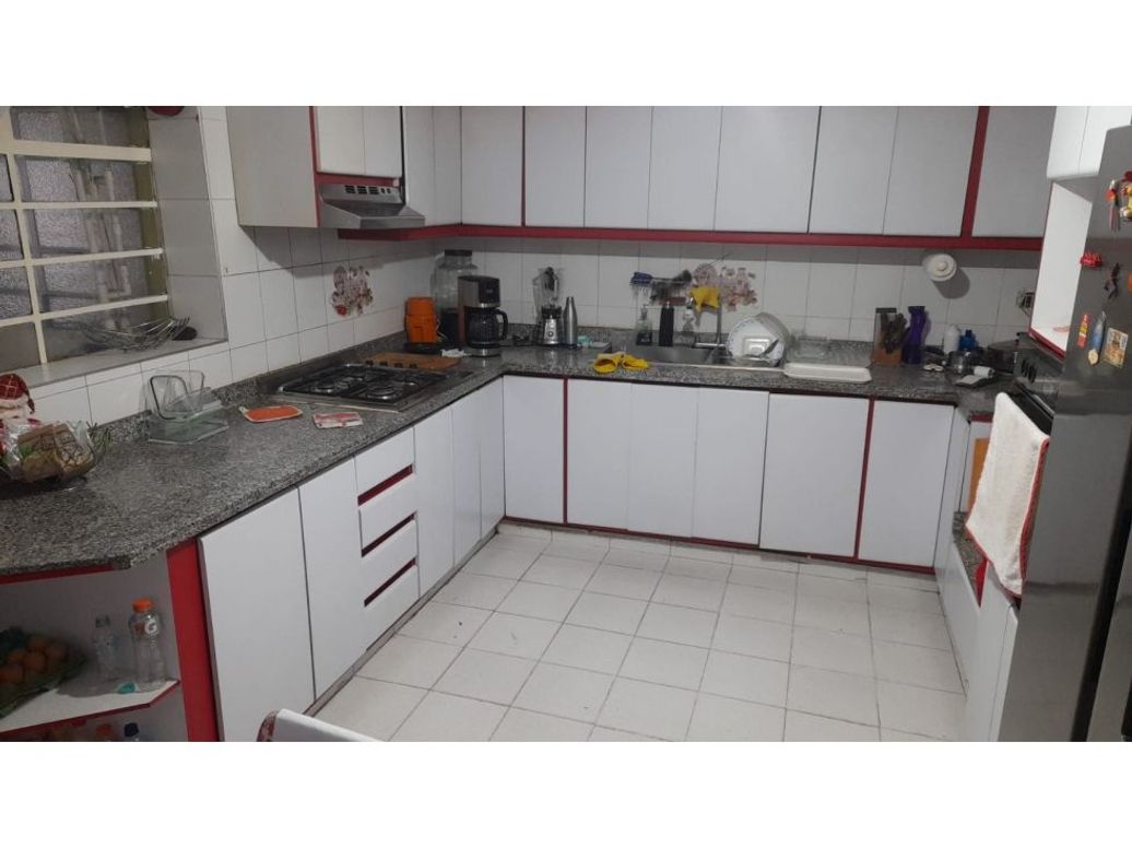Casa de 5 alcobas en venta en La Soledad, Bogotá, 317 m² · foto 5 de 15