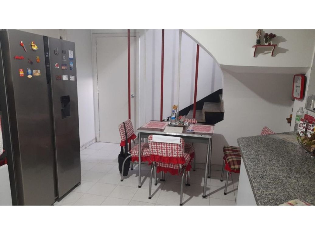 Casa de 5 alcobas en venta en La Soledad, Bogotá, 317 m² · foto 7 de 15