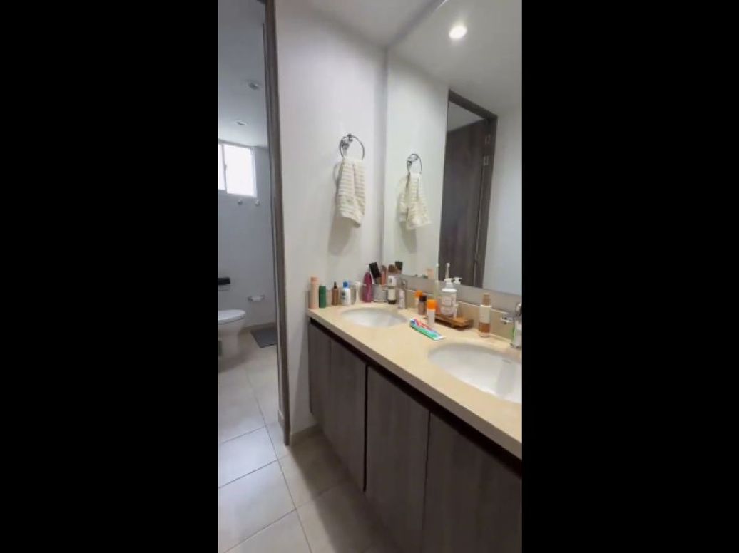 Apartamento de 3 alcobas en venta en La Felicidad, Bogotá, 135 m² · foto 17 de 20